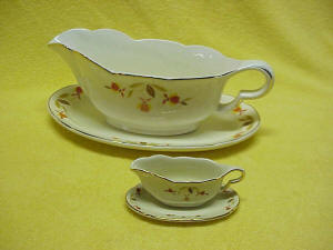 china-specialties-miniature-gravy-boat-with-under-plate-1