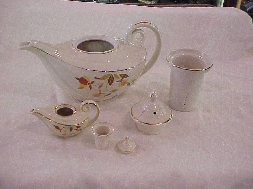 autumn-leaf-miniature-aladdin-tea-pot-with-full-size-2