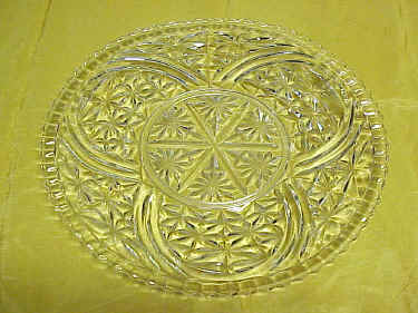 CLEAR PRESSED GLASS Vintage Cake Serving Plate